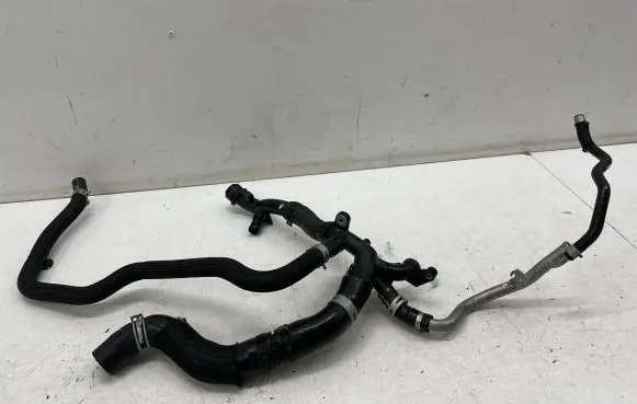 Nissan Qashqai J12 Engine coolant pipe/hose