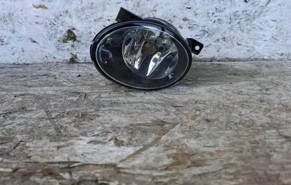 Volkswagen Golf VI Front fog light 5K0941699F