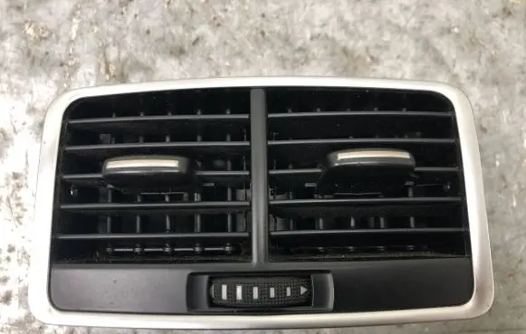 Audi A6 S6 C6 4F Rear air vent grill 4F0819203C