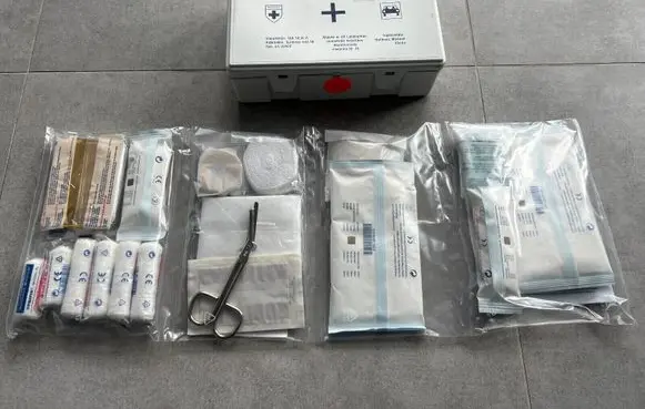 BMW 5 F10 F11 First aid kit 