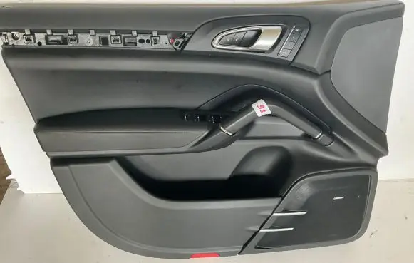 Porsche Cayenne (92A) Front door card panel trim 7P5867197