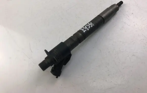 Volvo S80 Fuel injector 31272690