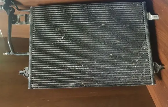 A/C cooling radiator (condenser)