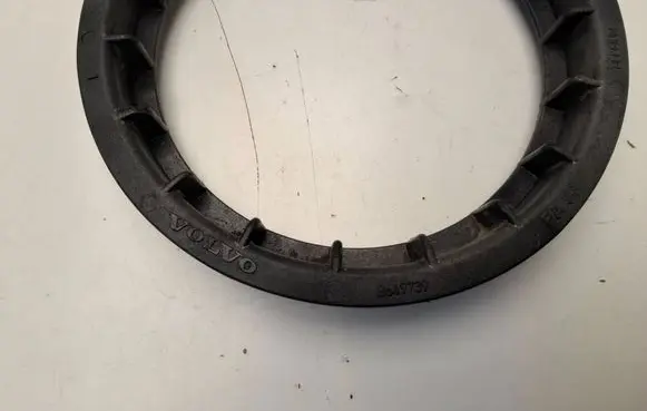Volvo XC90 In tank fuel pump screw locking ring/nut 8649739