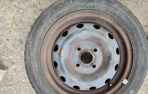 Toyota Yaris R12 alloy rim 