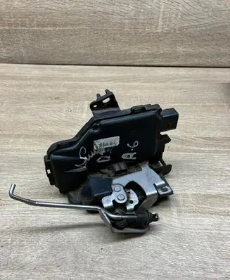 Audi A6 S6 C5 4B Rear door lock 4B0839016G