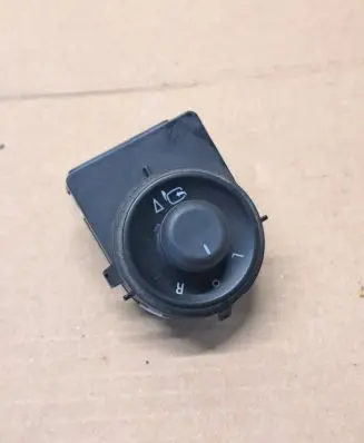 Opel Insignia A Wing mirror switch 13271833 221727