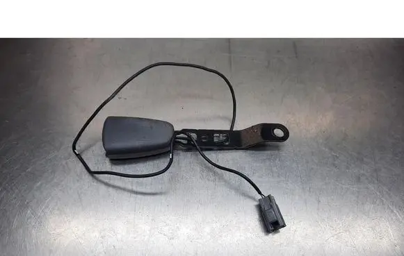 Volvo V70 Front seatbelt 9191817