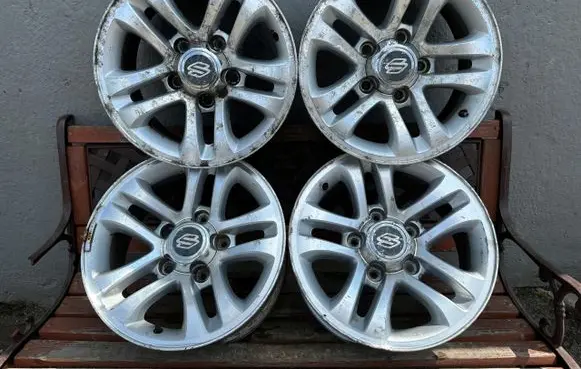 Suzuki Grand Vitara II R16 alloy rim 