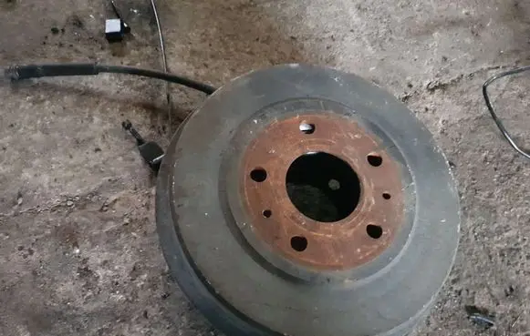 Ford Focus Rear brake disc BV612210L