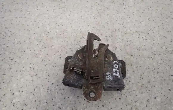 Mitsubishi Colt Engine bonnet/hood lock/catch 