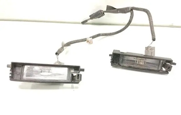 Volkswagen Golf V Number plate light E96412 821820211