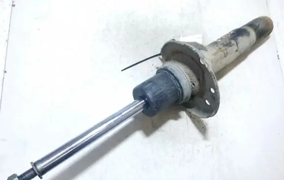 Skoda Octavia Mk2 (1Z) Front shock absorber/damper