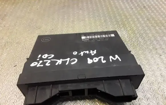 Mercedes-Benz CLK A209 C209 Central body control module 2098200326 A2098200326