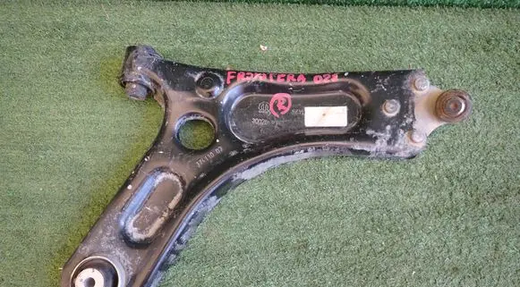 Opel Frontera Front lower control arm/wishbone 