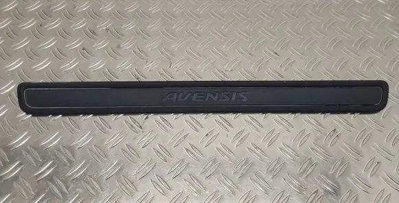 Toyota Avensis T270 Front sill trim cover 6791205040