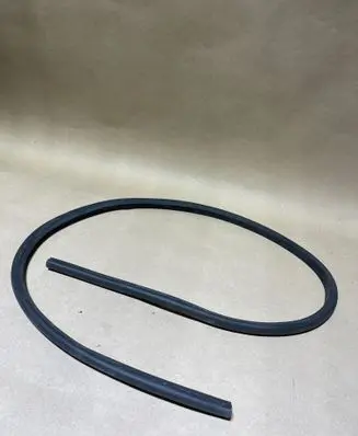 BMW i4 Rubber seal rear door 738799004198392