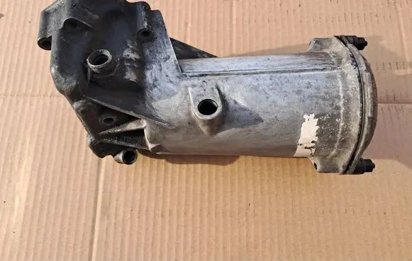 Mercedes-Benz W123 Oil filter mounting bracket 6151840102
