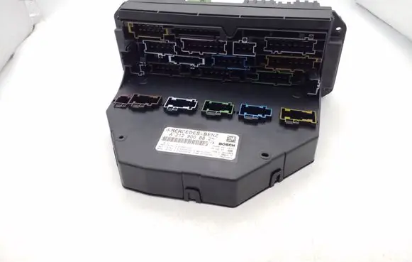 Mercedes-Benz C AMG W204 Power management control unit A2129008825 A2129014307 A2129020609