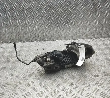 Ford Focus EGR valve cooler KV6Q9U443AE