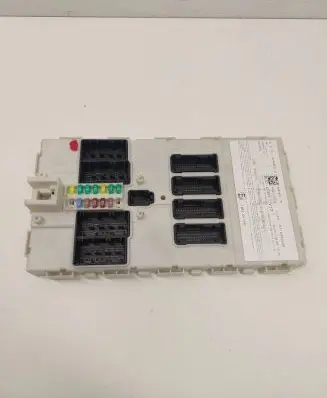 BMW X5 F15 Fuse module 10681810 9344893