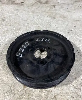 Mercedes-Benz E W210 Power steering pump pulley A6112300115