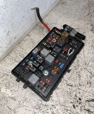Opel Insignia A Fuse box set 529050199