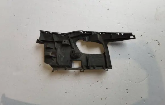 Audi A7 S7 4G Front bumper mounting bracket 4G8807095A