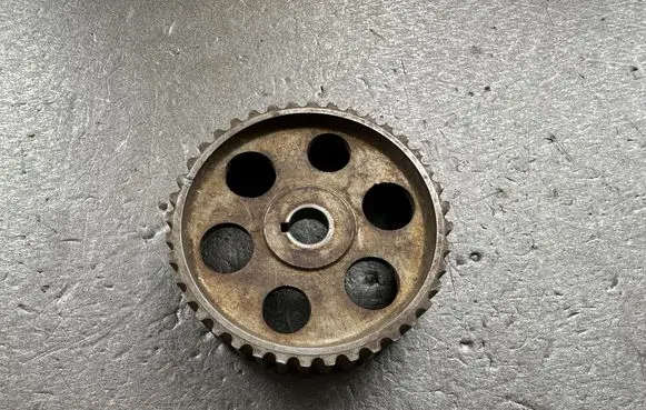 Nissan Patrol Y61 Fuel pump gear (pulley) 1680181T00