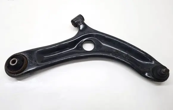 Hyundai i20 (PB PBT) Front lower control arm/wishbone 545011J500