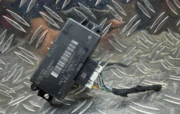 Renault Zoe Parking PDC control unit/module 284L04495R E372900