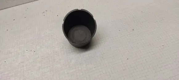 Cup holder front