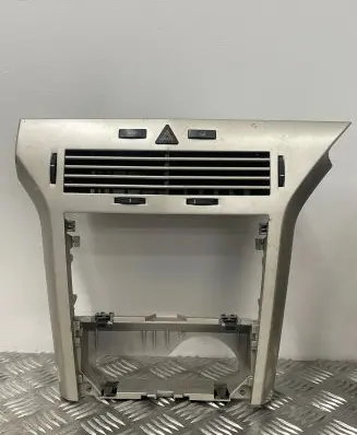 Dash center air vent grill