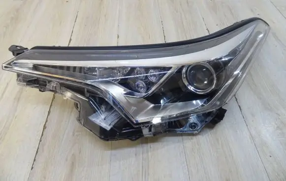 Toyota C-HR I Headlight/headlamp 81150F403100