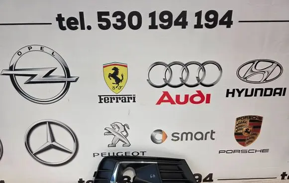Audi A4 S4 B9 Front bumper lower grill 8W0807682S