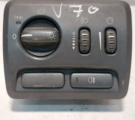 Volvo V70 Light switch 9441047 ML47CC00106