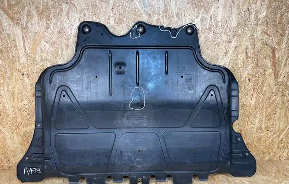 Skoda Karoq Engine splash shield/under tray 5Q0825236