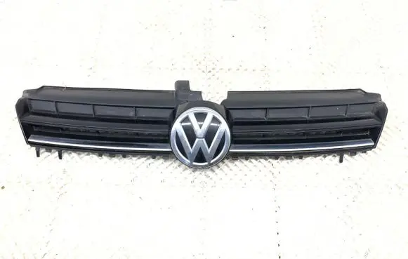 Volkswagen Golf VII Front grill 5G0853653E