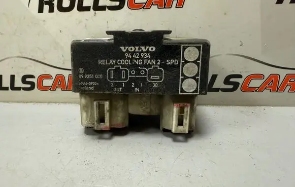 Volvo S70 V70 V70 XC Coolant fan relay 9442934