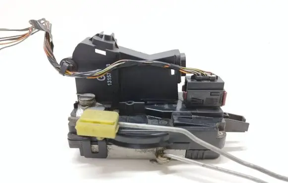 Opel Signum Front door lock 13157763