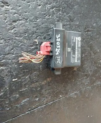 Volkswagen Touran I Gateway control module 1K0907530C 0325 1K0907951