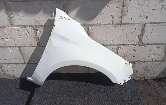 Isuzu D-Max Fender