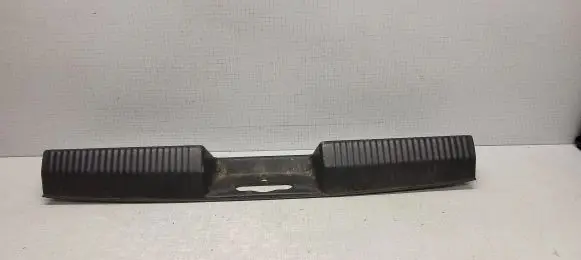 Ford Focus Trunk/boot sill cover protection 98ABF40352