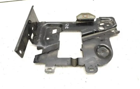 Peugeot 2008 I Battery tray 9806487180