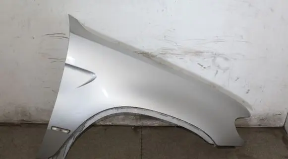 BMW X5 E53 Fender