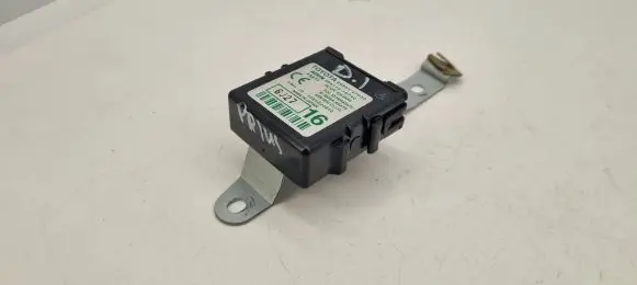 Toyota Prius (XW20) Door control unit/module 8999147030