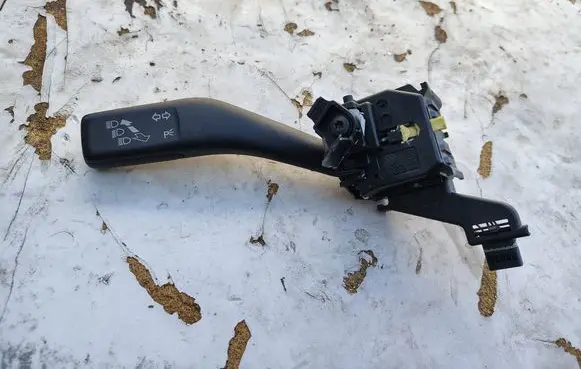 Volkswagen Caddy Indicator stalk 1K0953513E