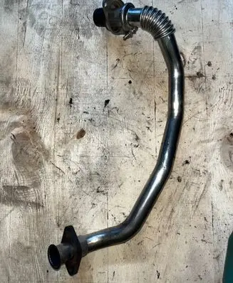 EGR valve line/pipe/hose