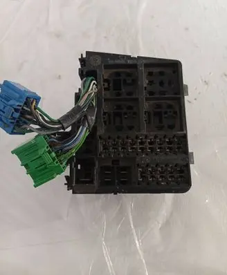 Ford Mondeo Mk III Fuse module 1S7T14A481BA