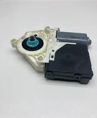 Volkswagen PASSAT B6 Front door window regulator motor 1K0959793N F005S00348 974627107